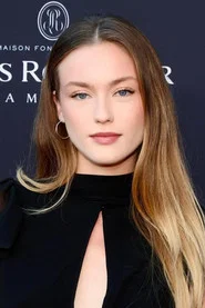Chloe Rose Robertson